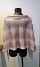 Rosa randig poncho med fransar. Från Bit'avant
