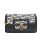 Svart liten mönstrad kuvertväska clutch med axelrem kedja