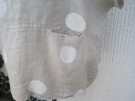 Beige linneblus med stora prickar och kort ärm Puro Lino