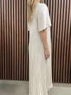 Gemini - Majo Beige Plisserad Lång Klänning