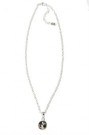 Halsband med grå kristall. Lotta Design
