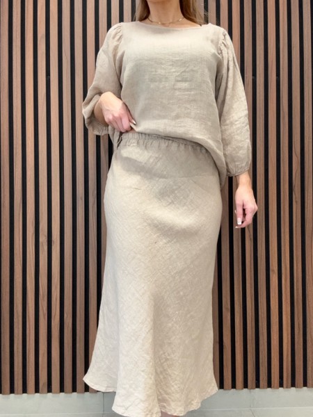 Eleganta blusar och linnekjolar från Gemini