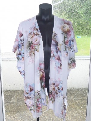 Kimono Vit Blommig Viskos
