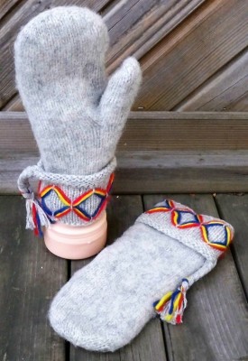 Lovikkavantar med tofs Kangos Ljusgrå Dam Junior