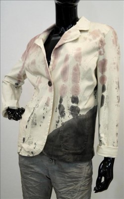 Mönstrad kavaj. Julia Made in Italy