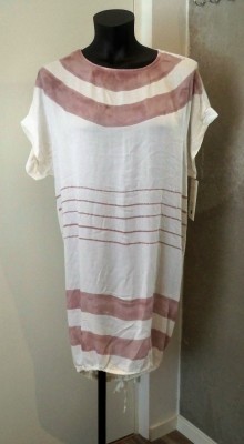 Klänning i t-shirtmodell