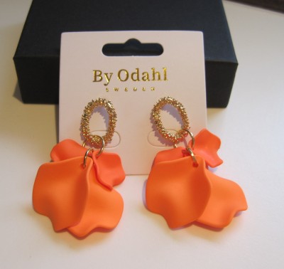 By Odahl Örhängen Orange Löv