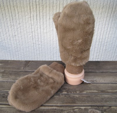 Bruna Tumvantar Med Fuskpäls