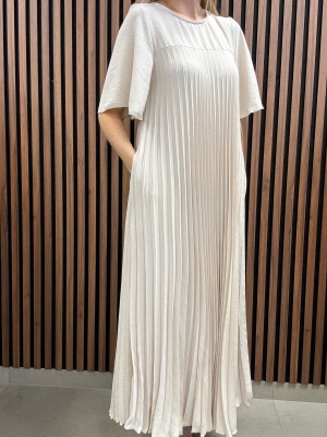 Gemini - Majo Beige Plisserad Lång Klänning