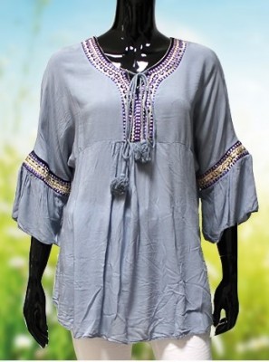 Blå tunika med broderier. Made in Italy